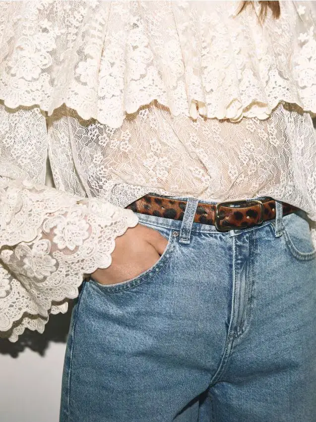 Cintura in pelle con pelo - multicolore