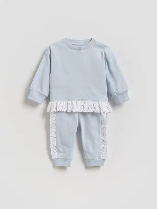 Completo in cotone con volant - blu pallido