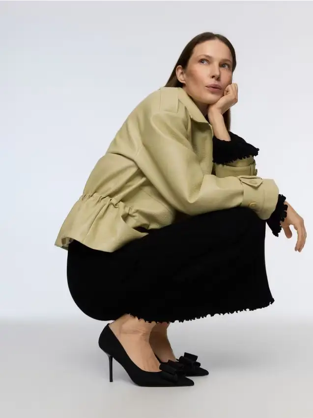 Decolleté con fiocchi - nero