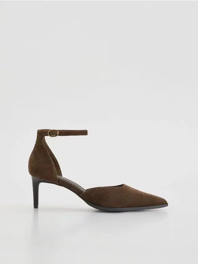 Décolleté in camoscio con cinturino - marrone