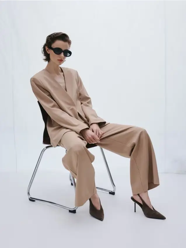 Décolleté in pelle di pecora - marrone scuro