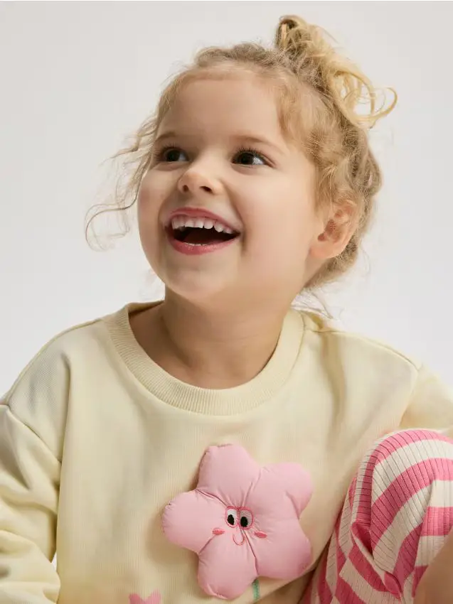 Felpa con applicazione - nude