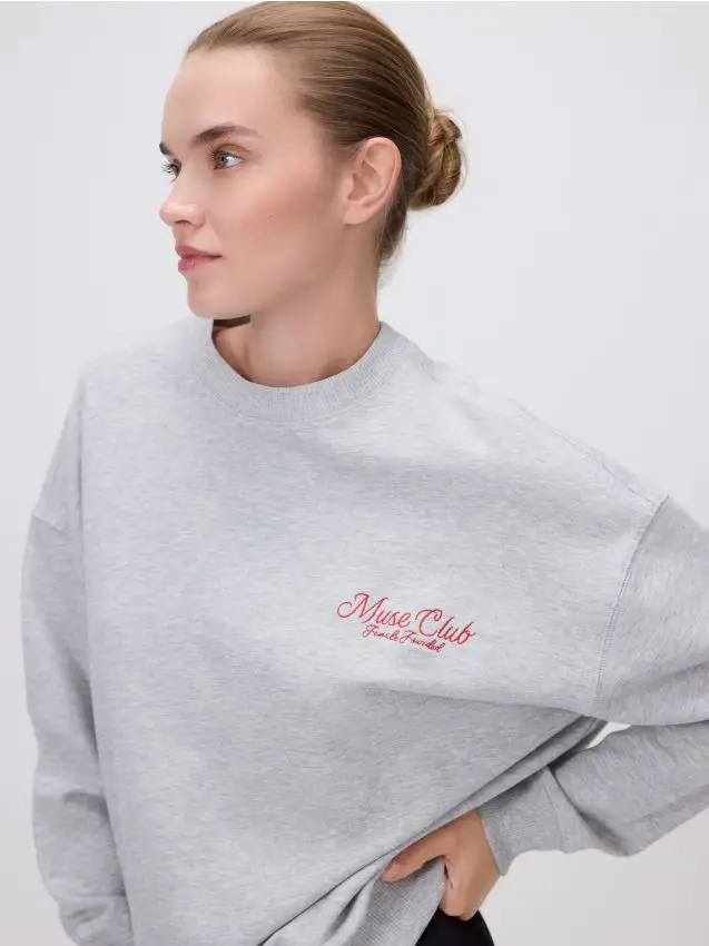 Felpa con cappuccio con slogan ricamato - grigio chiaro