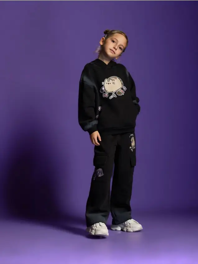 Felpa con cappuccio Pusheen - nero