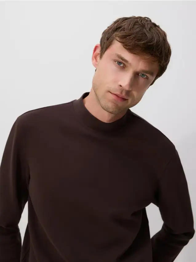 Felpa con collo rialzato - maroon