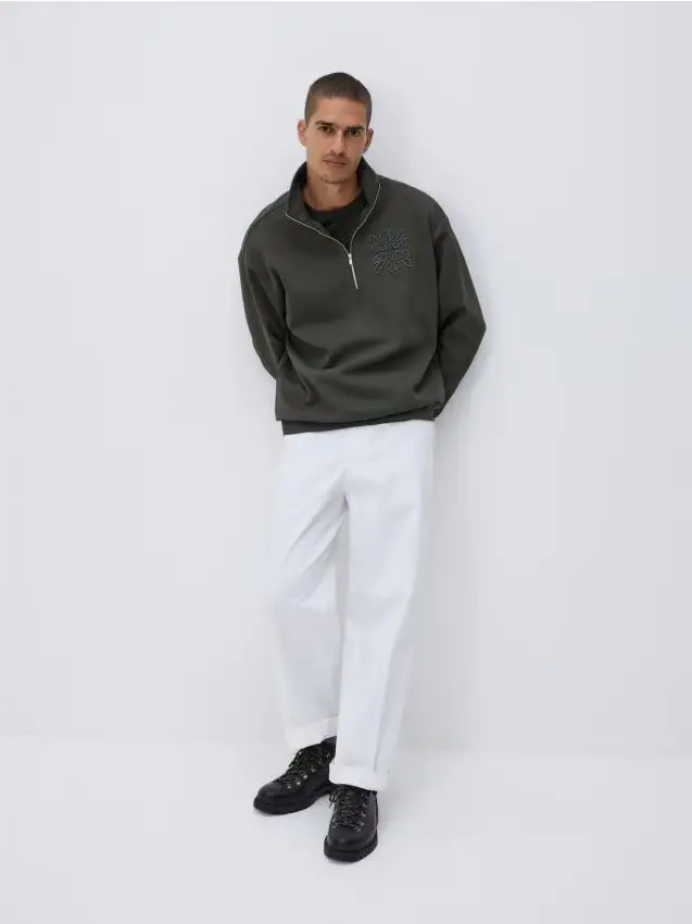 Felpa con dettagli ricamati - verde