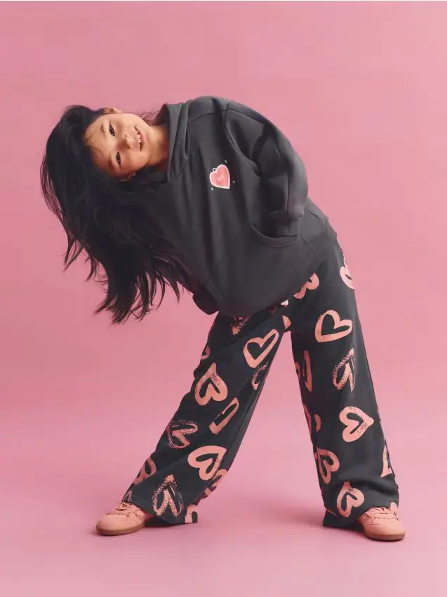 Felpa con stampa sulla schiena - grigio scuro