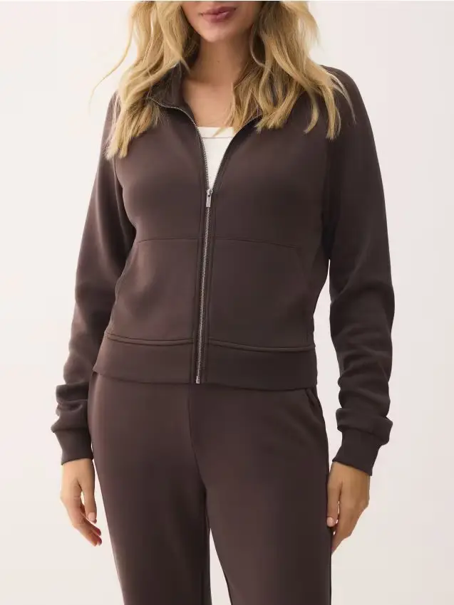 Felpa con zip e colletto rigido - marrone