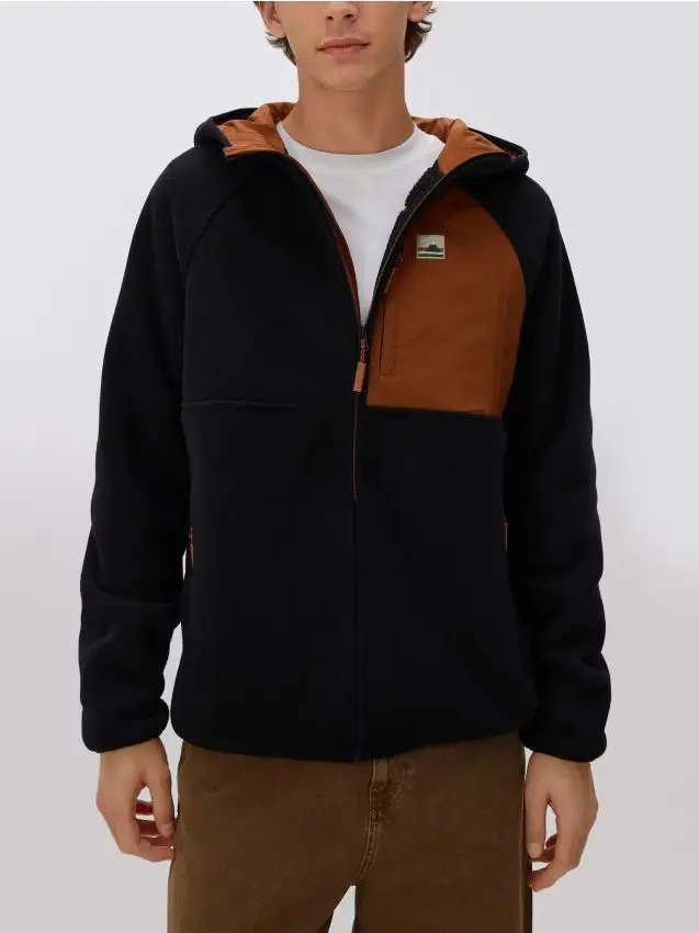Felpa in pile con cappuccio - nero
