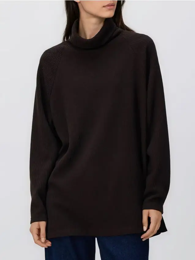 Felpa lunga con dolcevita - marrone scuro