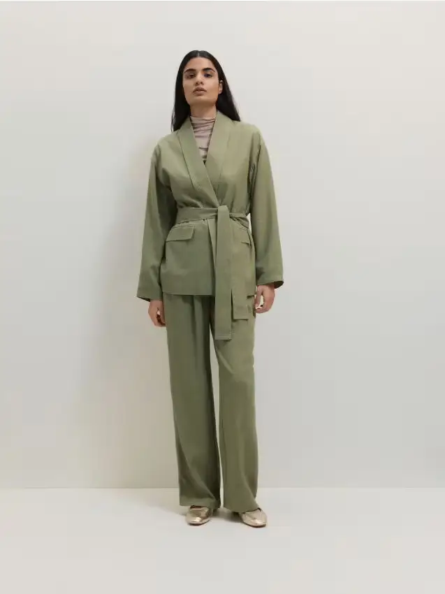 Giacca con cintura da annodare - verde oliva chiaro