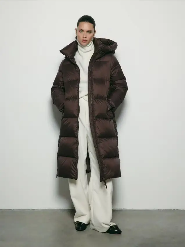 Giacca in piumino con cappuccio - marrone scuro