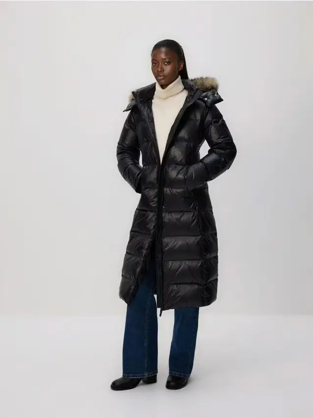 Giacca in piumino con cappuccio - nero