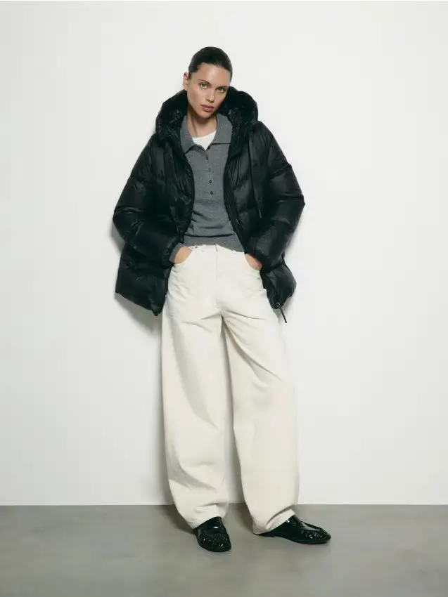 Giacca in piumino con cappuccio - nero