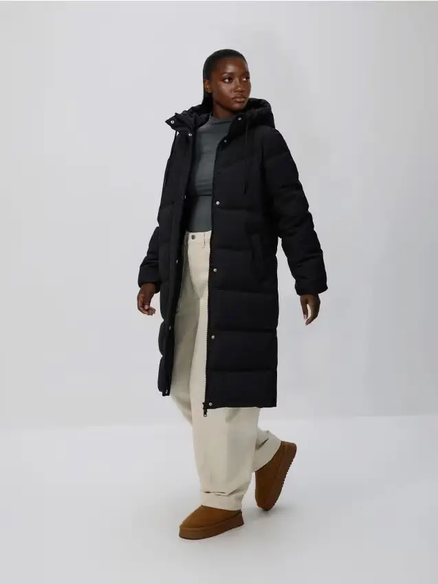 Giacca lunga con cappuccio - nero