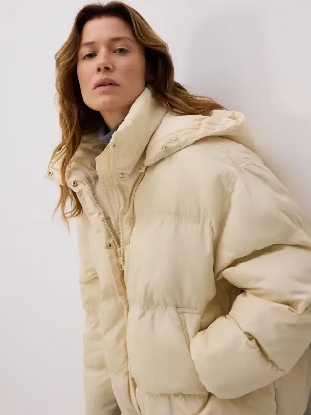 Giaccone trapuntato con cappuccio - giallo chiaro