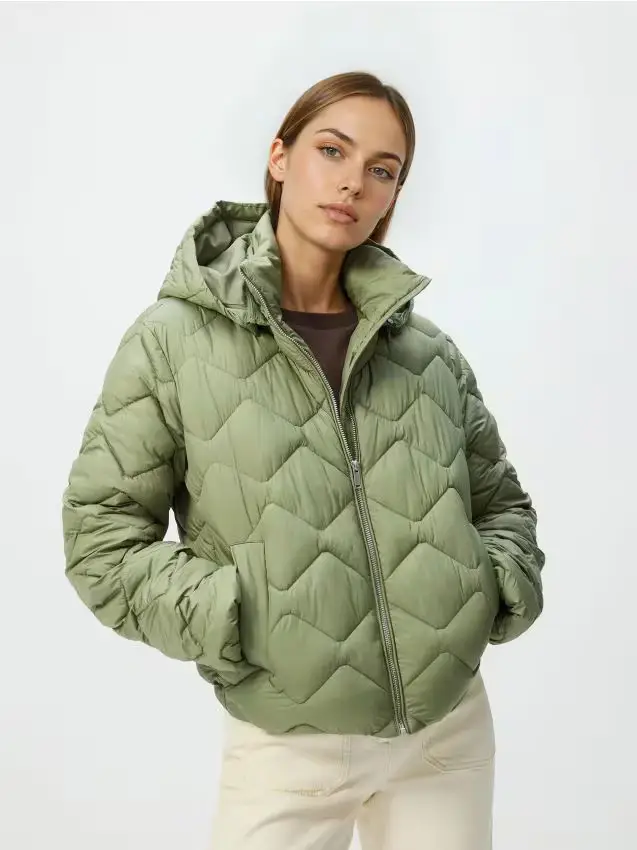 Giaccone trapuntato con cappuccio - verde oliva chiaro