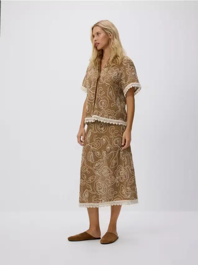 Gonna con ricamo - beige