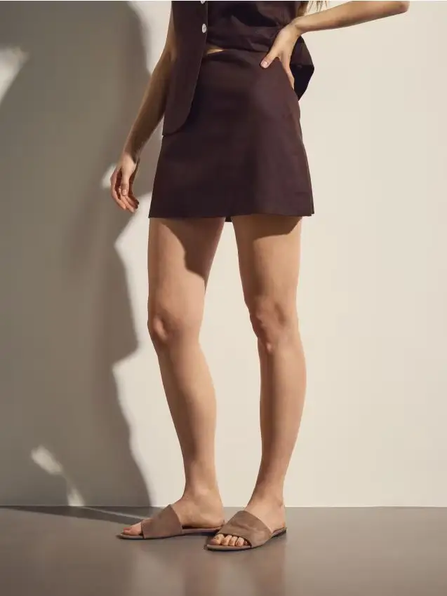 Gonna-pantaloncini in misto lino - marrone scuro