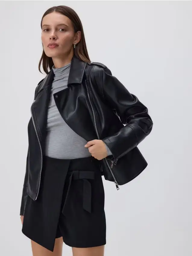 Gonna-pantaloncino con fiocco - nero