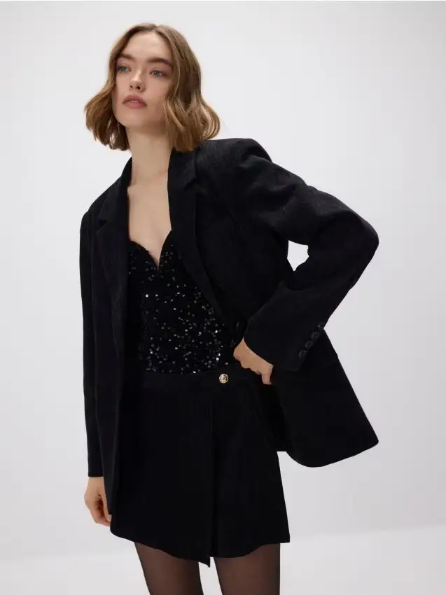 Gonna-shorts con bottoni decorativi - nero