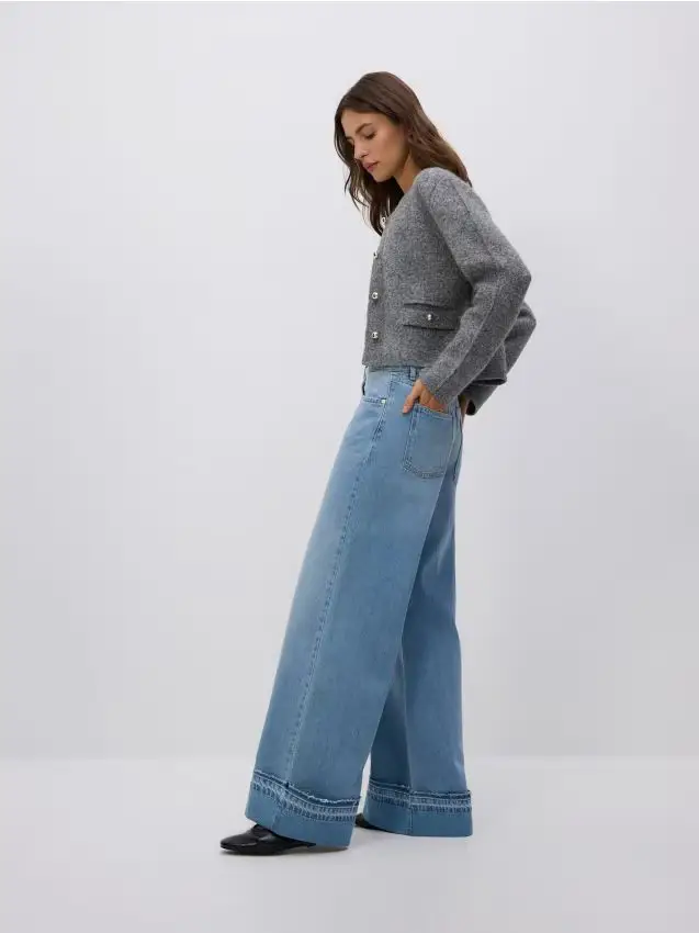 Jeans a gamba larga con orlo risvoltato - blu