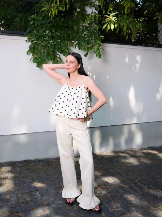 Jeans con balze - nude