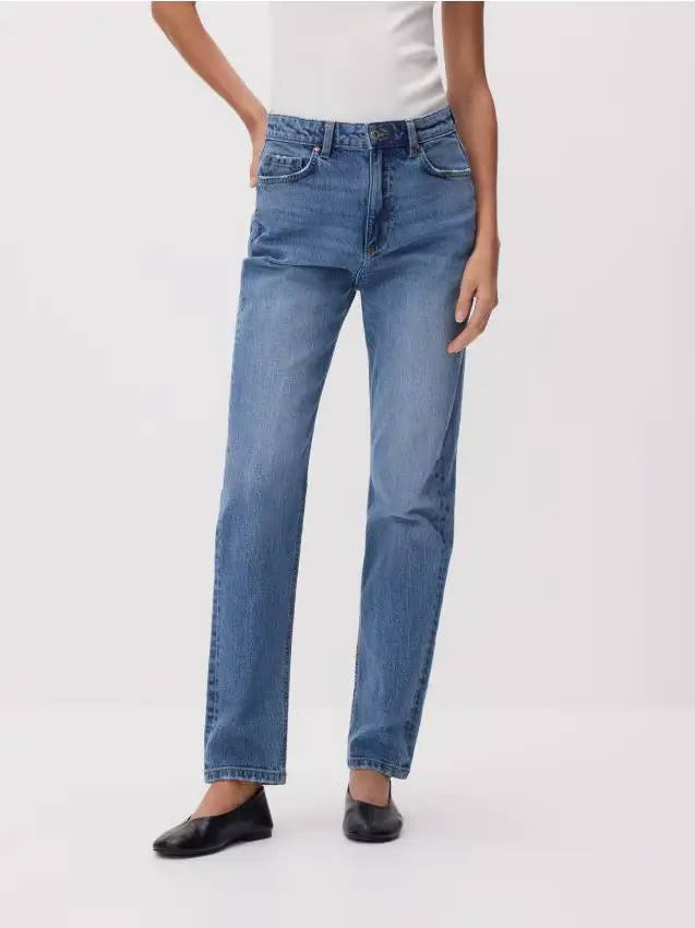 Jeans mom fit con gamba lunga - blu