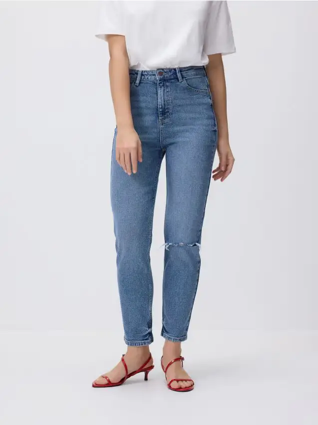 Jeans mom fit con spacco - blu