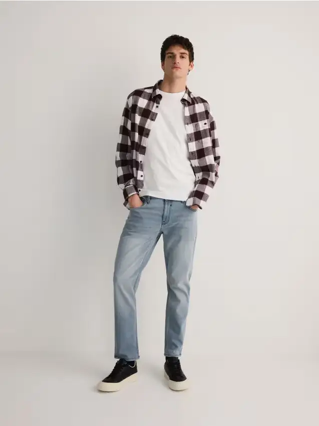 Jeans slim con effetto slavato - grigio chiaro