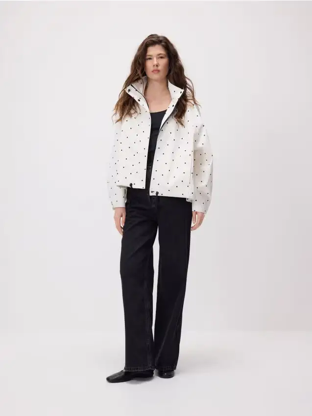 LADIES` OUTER JACKET - panna
