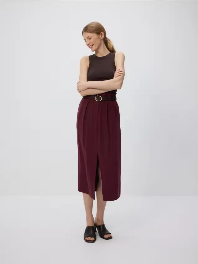 Ladies` skirt & belt - maroon