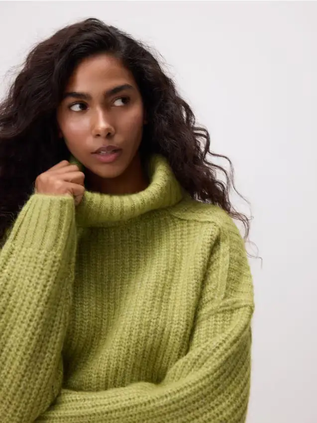 LADIES` SWEATER - verde oliva chiaro