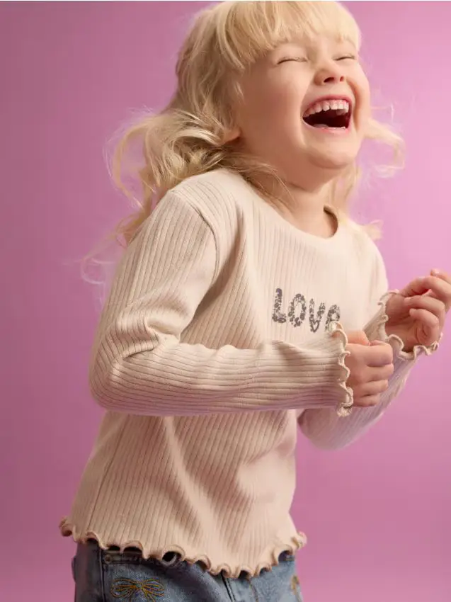 Maglietta a costine con stampa - nude