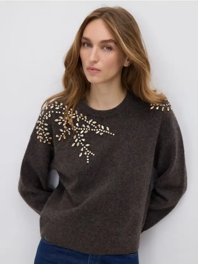 Maglione con applicazioni decorative - marrone scuro