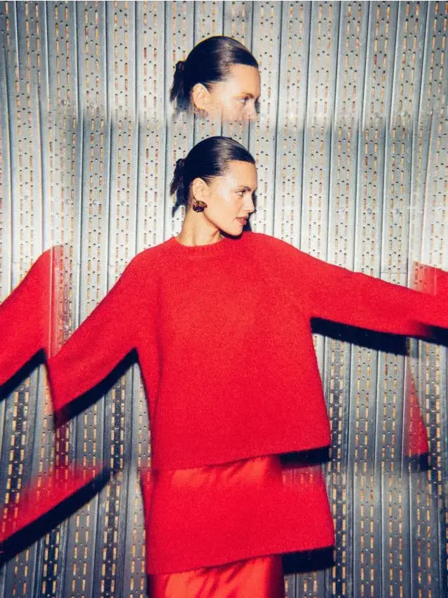 Maglione con dettaglio decorativo - rosso