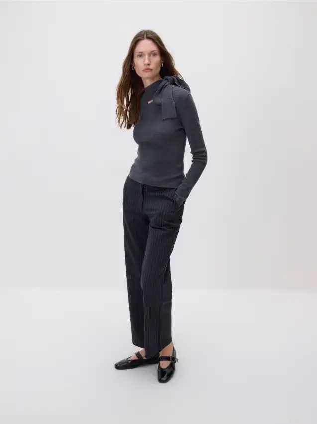 Maglione con fiocco asimmetrico - grigio scuro