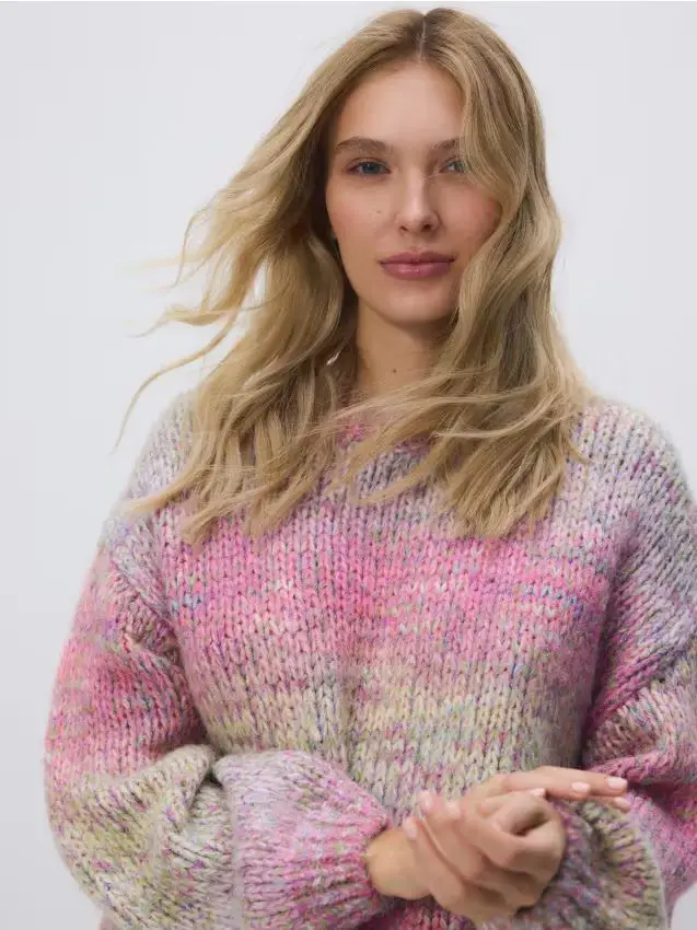 Maglione con spalle scese - rosa