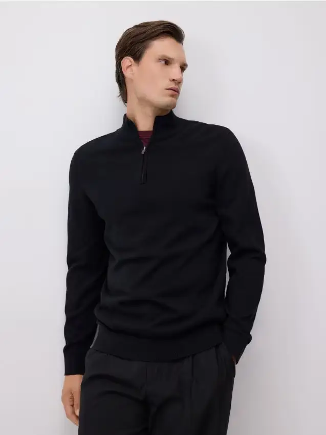 Maglione dolcevita con mezza cerniera - nero