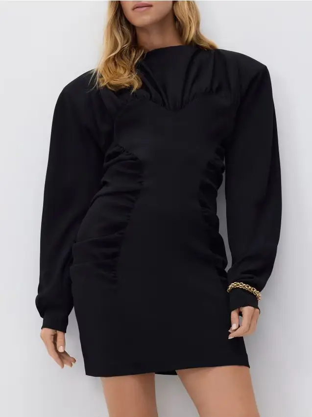 Mini abito con drappeggio - nero