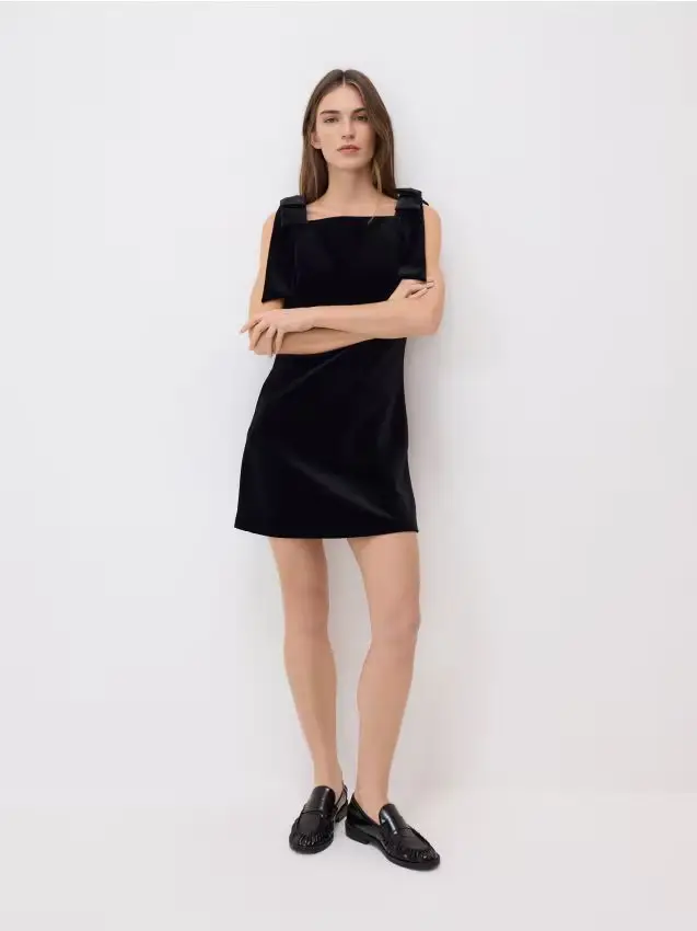 Mini vestito in velour - nero