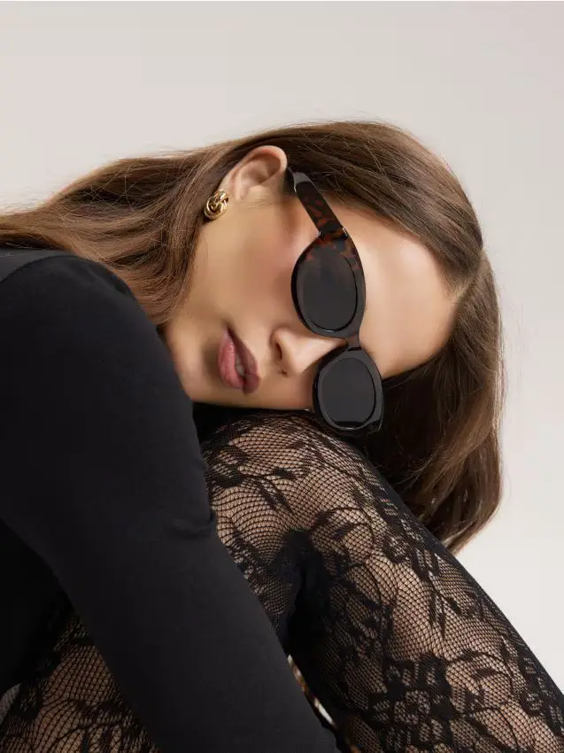 Occhiali da sole - marrone