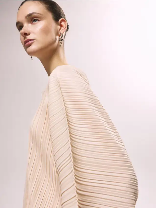 Orecchini con pendenti decorativi - oro