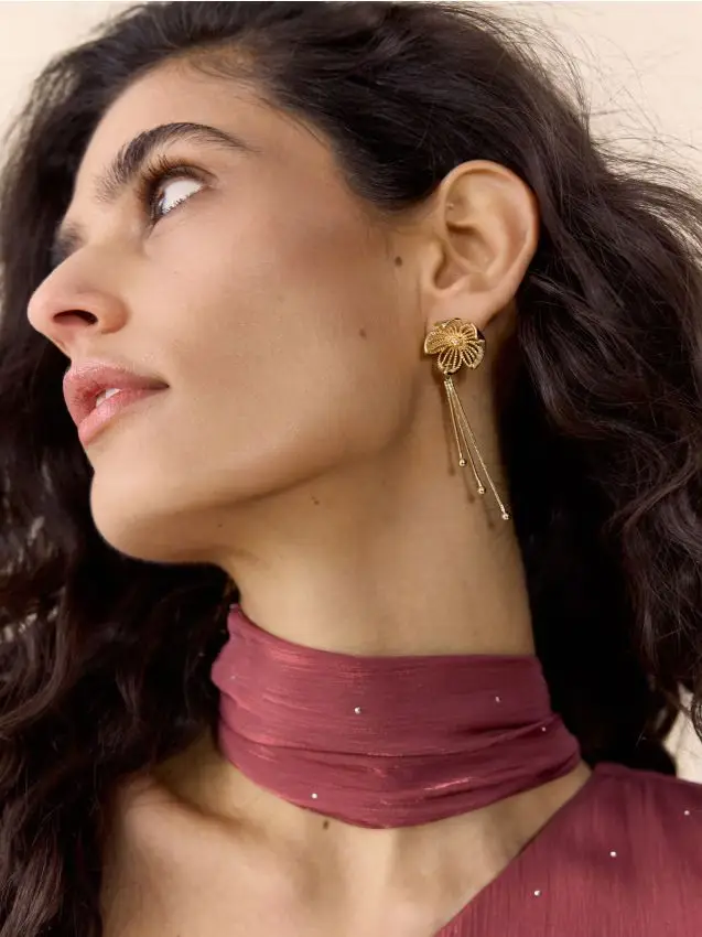 Orecchini pendenti a forma di fiori - oro