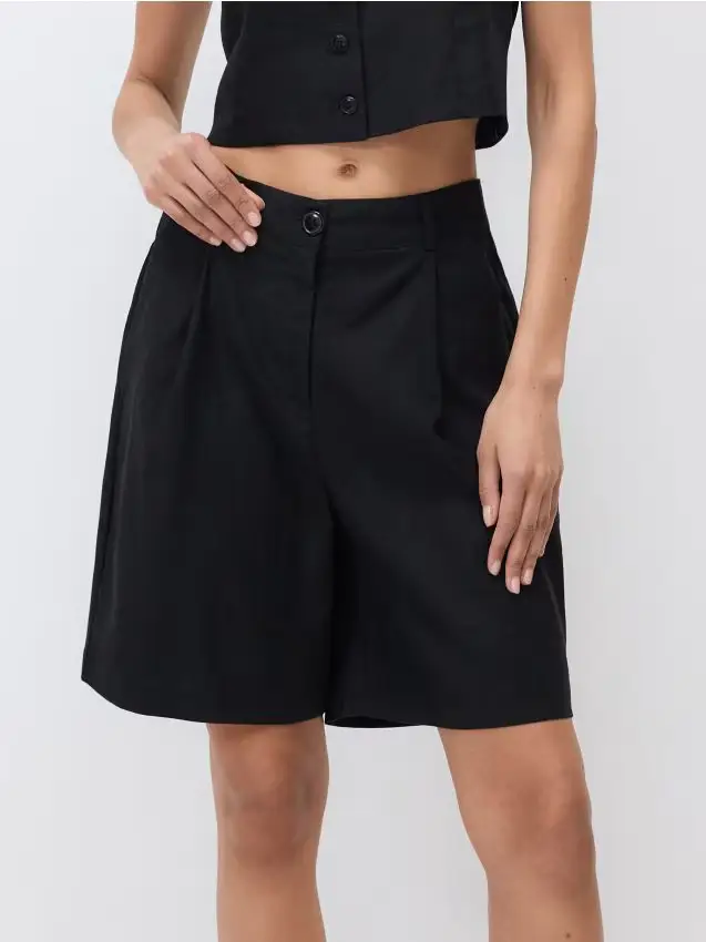 Pantaloncini bermuda con pinces - nero