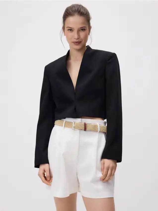 Pantaloncini con cintura intrecciata - bianco