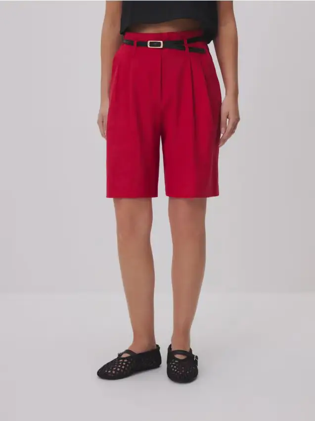 Pantaloncini con cintura - rosso