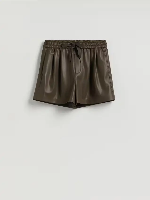 Pantaloncini in ecopelle - marrone