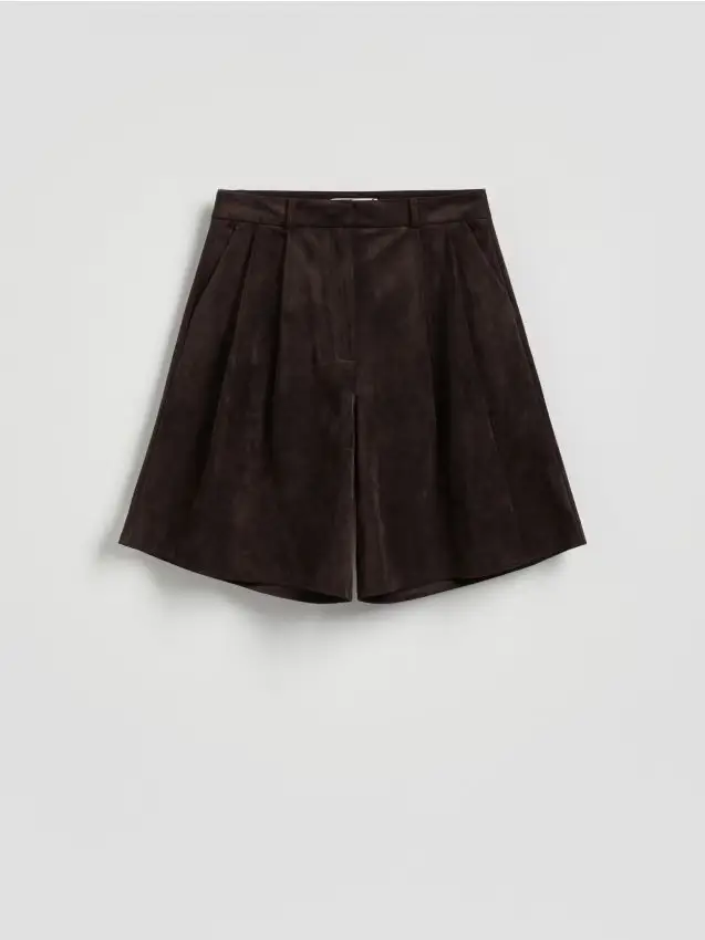 Pantaloncini in finta pelle scamosciata - marrone scuro