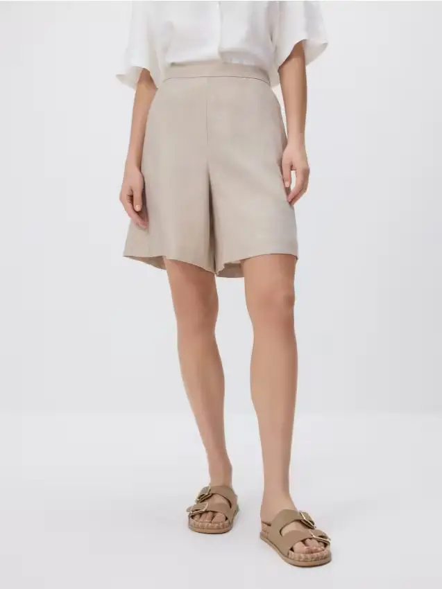 Pantaloncini in lino - beige